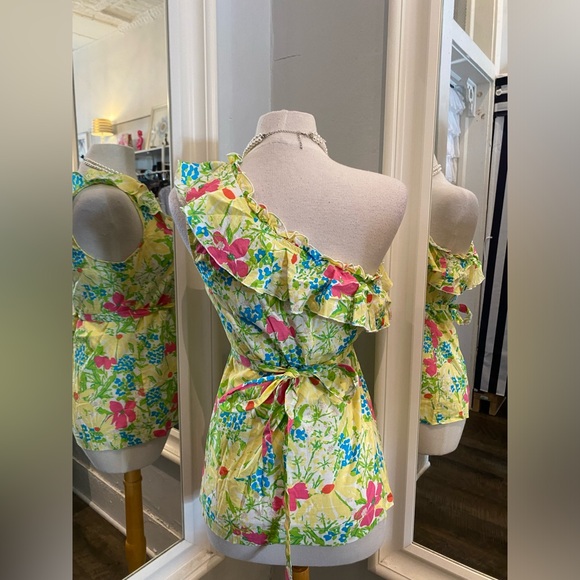 Lilly Pulitzer floral one-shoulder top size Medium - Picture 3 of 4